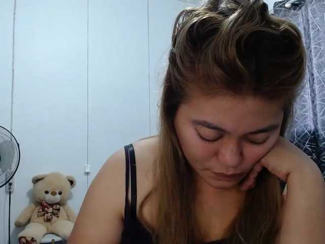 veeZaine live cam preview