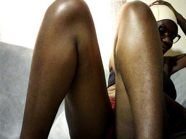 Pierra77 live cam on BongaCams