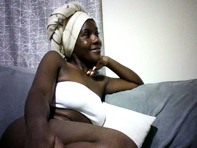 Pierra77 live webcam show