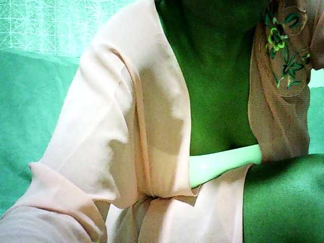 Pierra77 live cam on BongaCams
