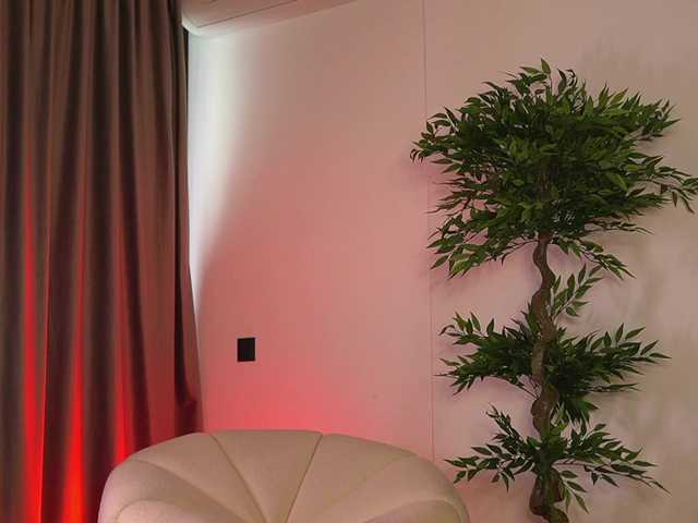 ellacandy live cam on BongaCams