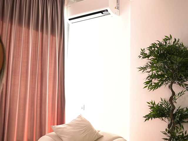 ellacandy live cam on BongaCams
