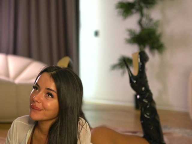 ellacandy live cam on BongaCams