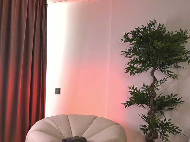 ellacandy live cam on BongaCams