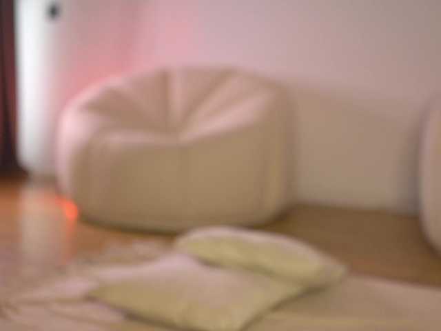 ellacandy live cam on BongaCams