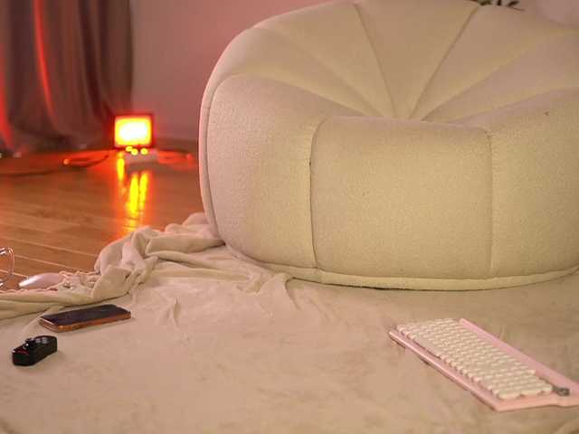 ellacandy live cam on BongaCams