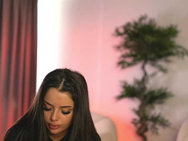 ellacandy live cam on BongaCams