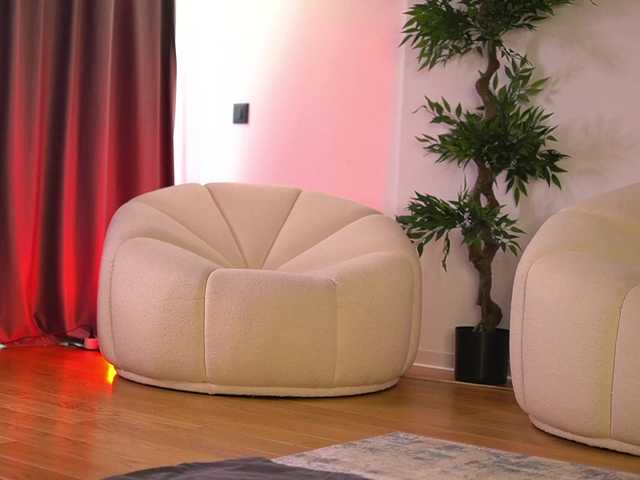 ellacandy live cam on BongaCams