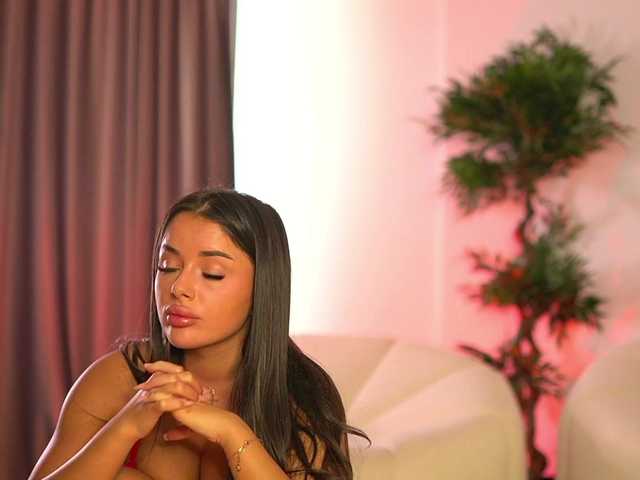 ellacandy live cam on BongaCams