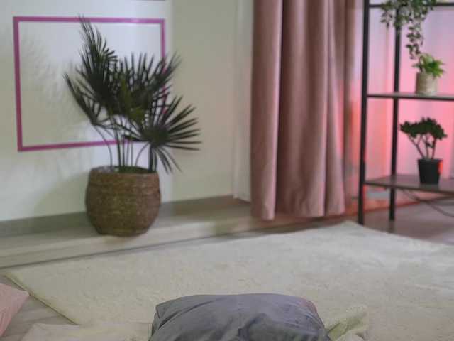 ellacandy live cam on BongaCams