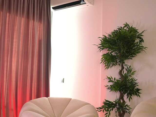 ellacandy live cam on BongaCams