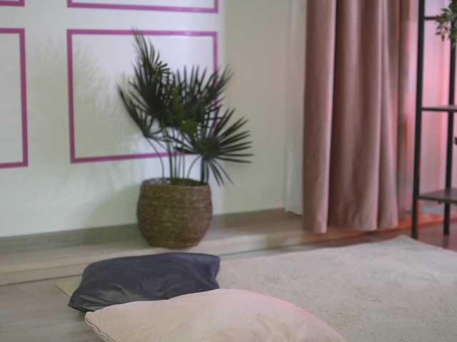 ellacandy live cam on BongaCams