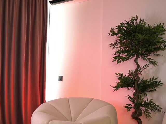 ellacandy live cam on BongaCams