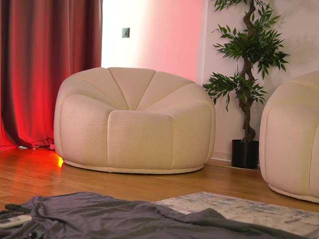 ellacandy live cam on BongaCams