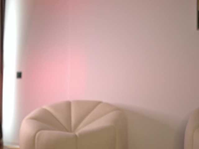 ellacandy live cam on BongaCams