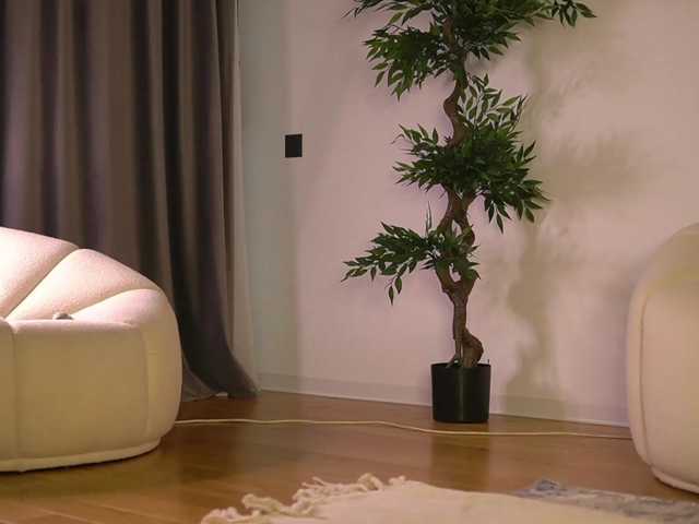 ellacandy live cam on BongaCams