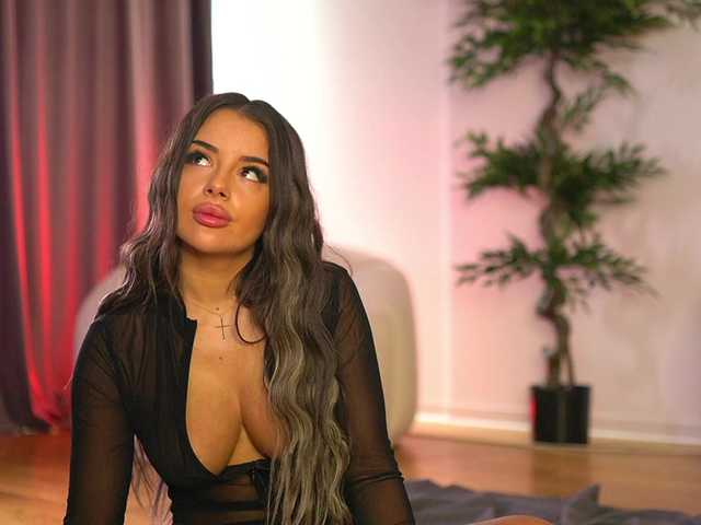 ellacandy live cam on BongaCams