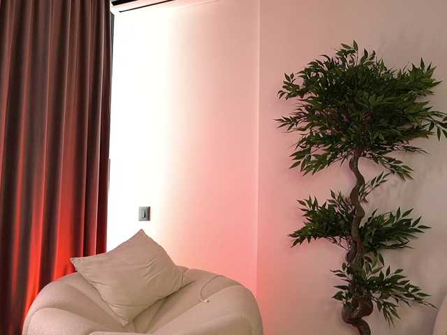 ellacandy live cam on BongaCams