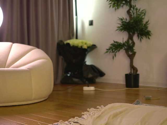 ellacandy live cam on BongaCams