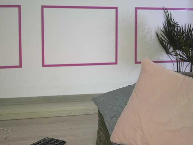 ellacandy live cam on BongaCams