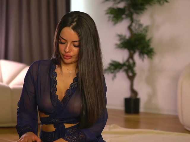 ellacandy live cam on BongaCams