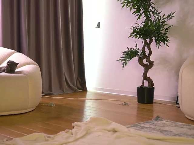 ellacandy live cam on BongaCams
