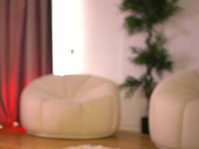 ellacandy live cam on BongaCams