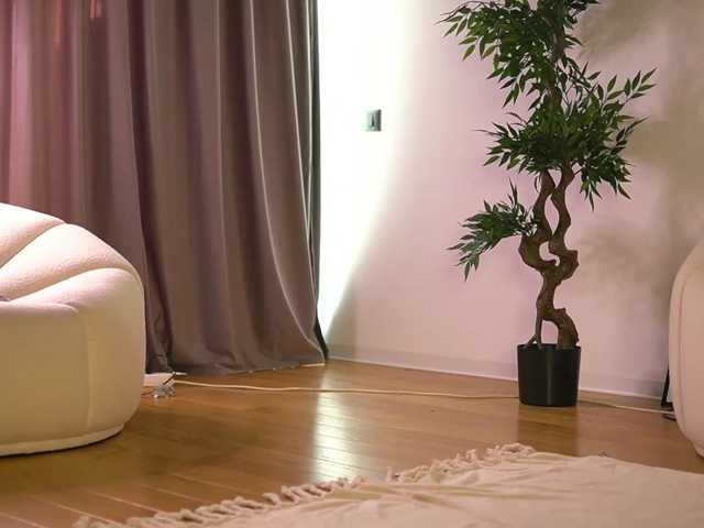 ellacandy live cam on BongaCams