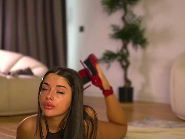 ellacandy live cam on BongaCams