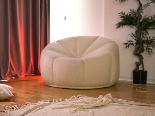 ellacandy live cam on BongaCams