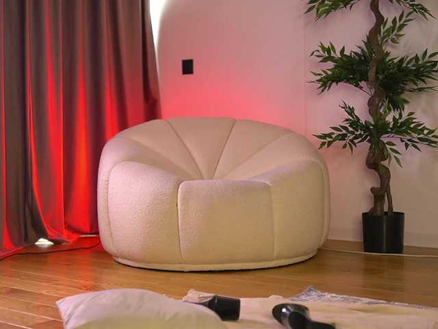 ellacandy live cam on BongaCams