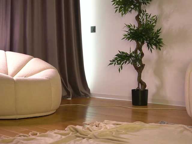 ellacandy live cam on BongaCams