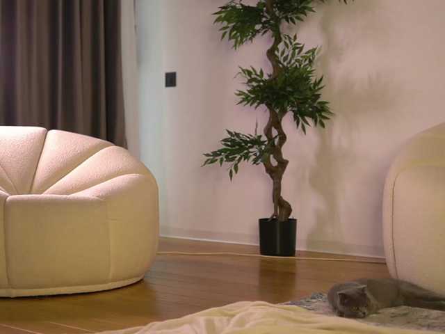ellacandy live cam on BongaCams