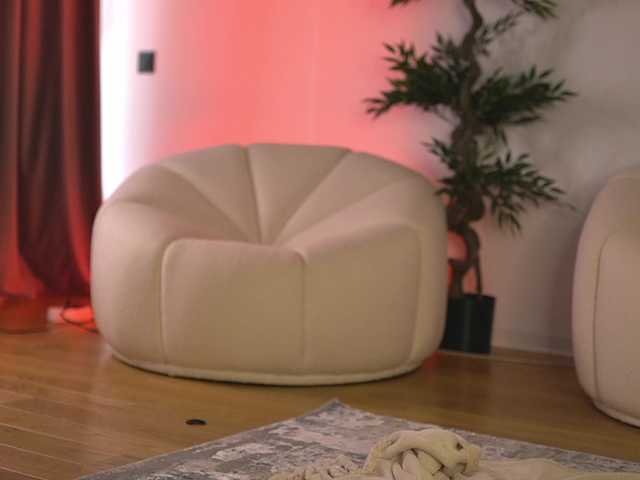 ellacandy live cam on BongaCams