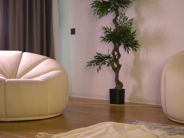 ellacandy live cam on BongaCams