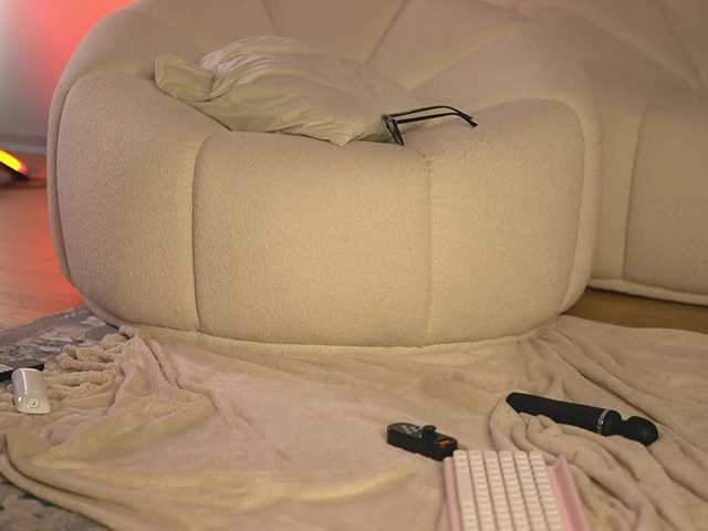 ellacandy live cam on BongaCams