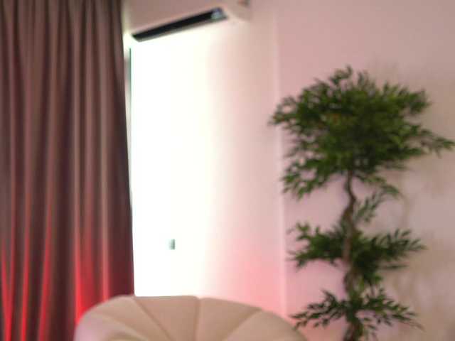 ellacandy live cam on BongaCams
