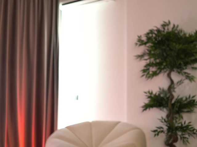 ellacandy live cam on BongaCams