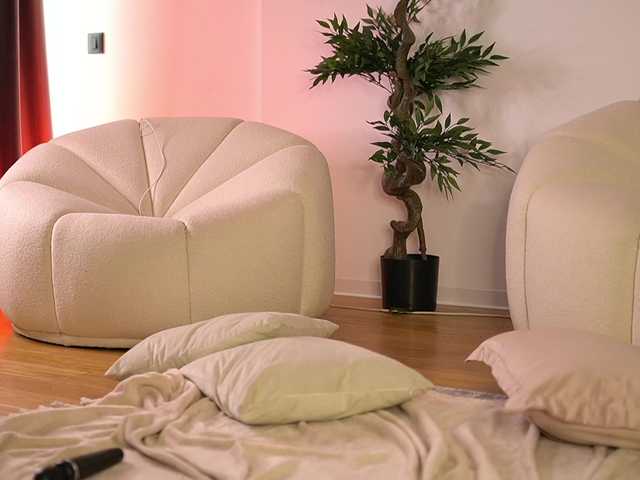 ellacandy live cam on BongaCams