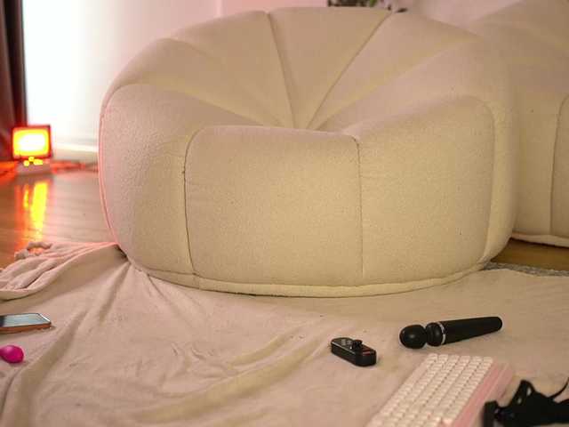 ellacandy live cam on BongaCams