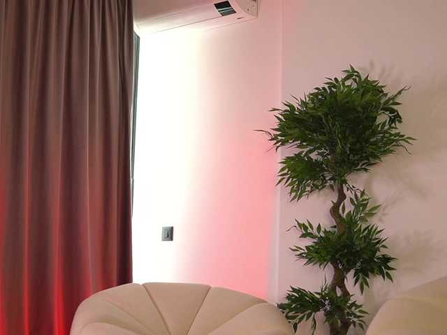ellacandy live cam on BongaCams