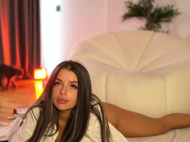 ellacandy live cam on BongaCams