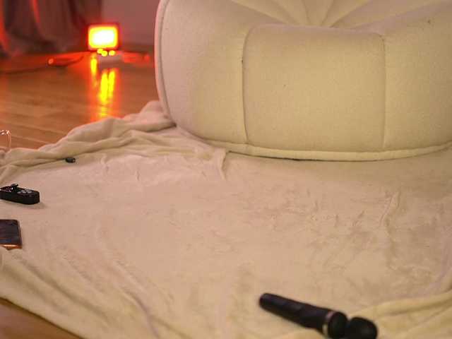 ellacandy live cam on BongaCams