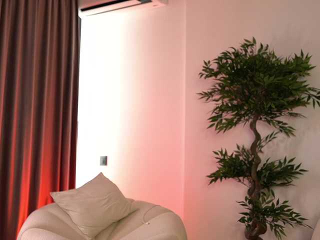 ellacandy live cam on BongaCams