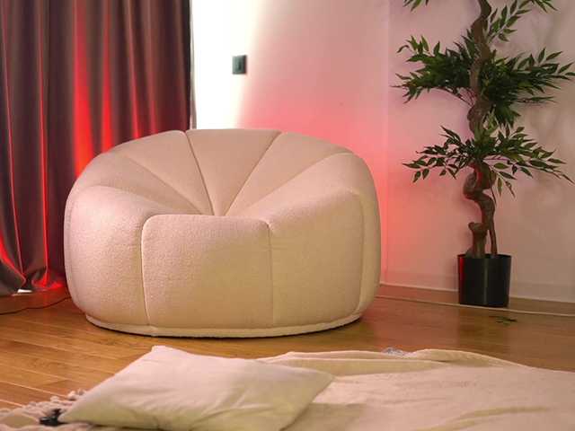 ellacandy live cam on BongaCams