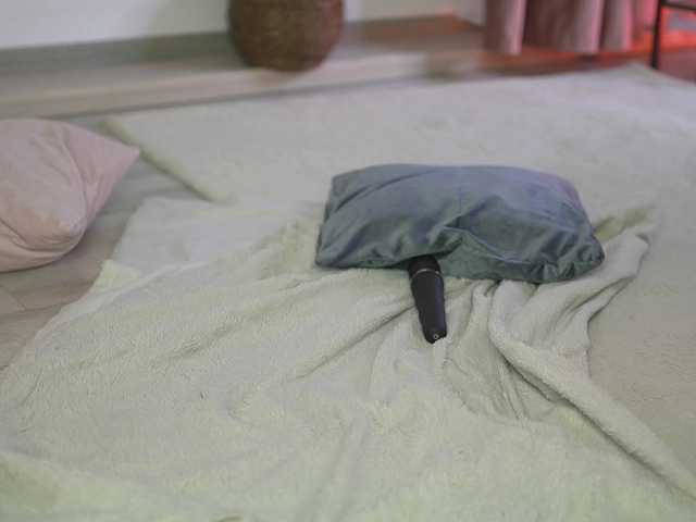 ellacandy live cam on BongaCams