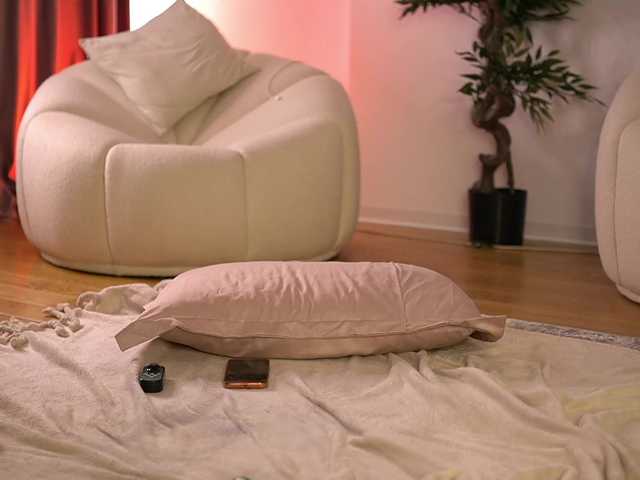 ellacandy live cam on BongaCams