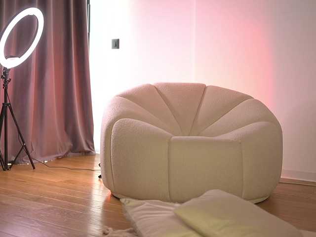 ellacandy live cam on BongaCams