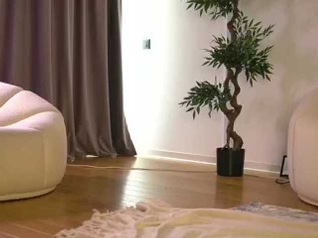 ellacandy live cam on BongaCams