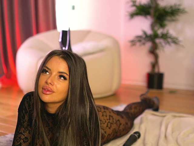 ellacandy live cam on BongaCams
